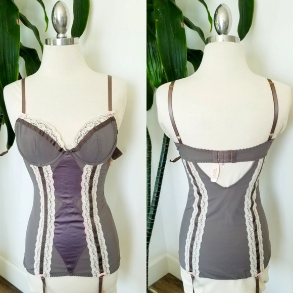 Victoria's Secret Vintage Very Sexy Bustier Corset Garter Dress Thong Panty NWT - Picture 2 of 16
